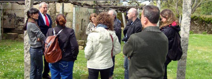 CAMBADOS-Xunta, Diputación y Ruta Rías Baixas descubren las excelencias de la zona a periodistas de Irlanda