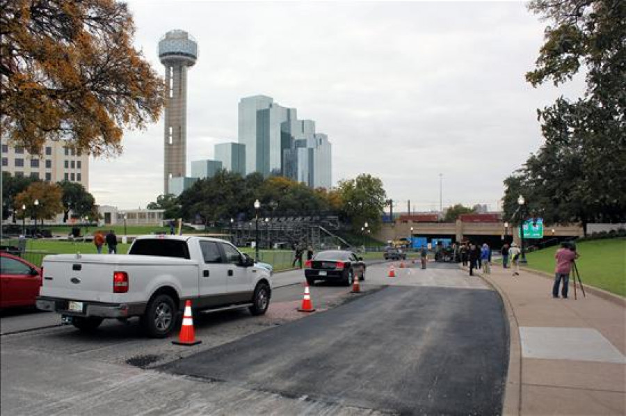 Reaparece en Dallas una cruz que marca el punto donde fue disparado Kennedy