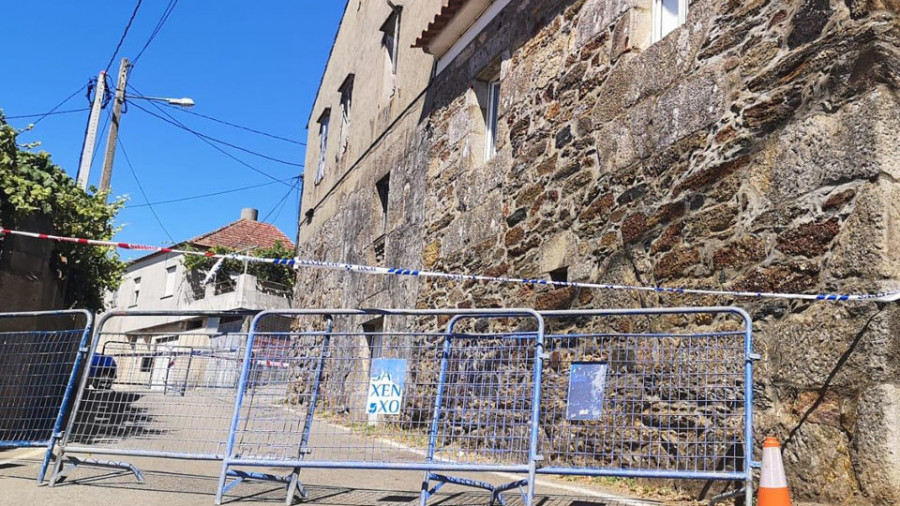 Los dueños de la casa en ruinas de Arra inician el trámite para demolerla