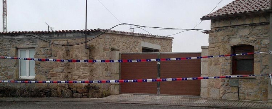 Vilanova- Denuncian un tendido descolgado y que sufrió un incendio ante el acceso a una casa
