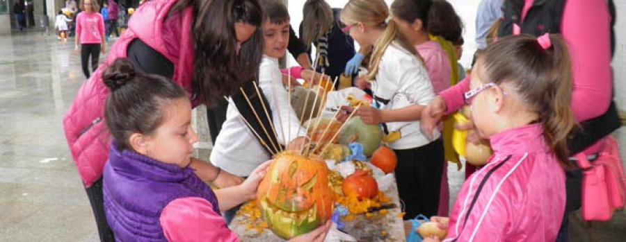 La celebración del Samaín se consolida en la comarca entre postres terroríficos y calabazas decoradas