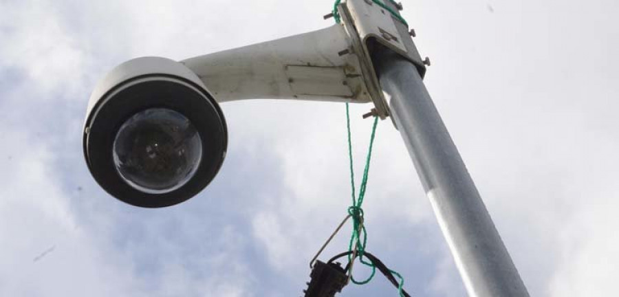 RIVEIRA - El Concello subsanará deficiencias en cámaras de videovigilancia para no infringir la ley de protección de datos