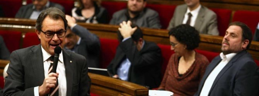 Mas y Junqueras se emplazan a dialogar para sumar apoyos a la independencia de Cataluña