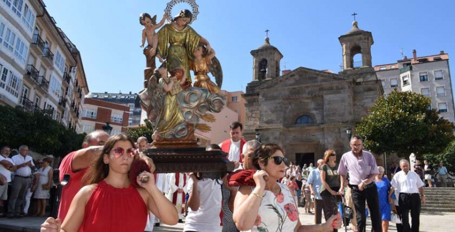 Reportaje | La celebración de Santa Uxía se convierte en una nueva reivindicación del festivo local para la patrona