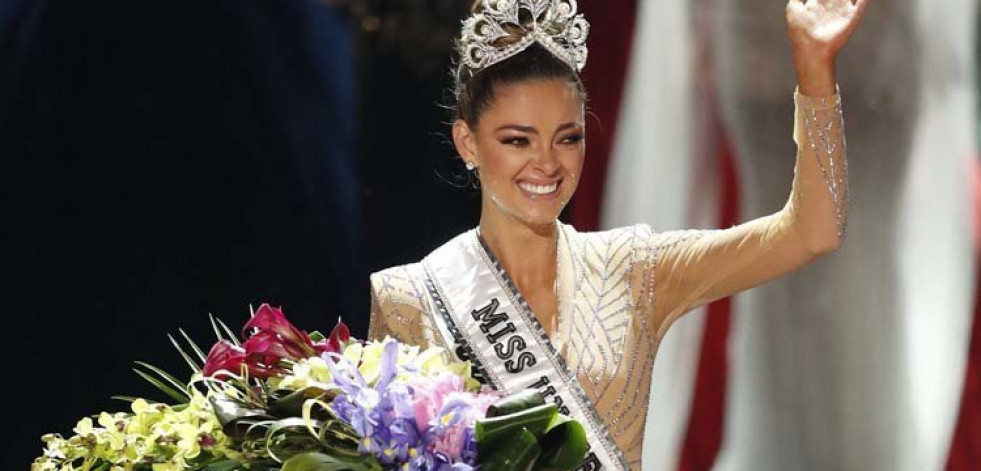 La sudafricana Demi-Leigh Nel-Peters se corona reina mundial de la belleza