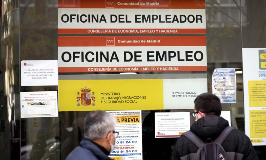 El empleo sube en plena segunda ola pero con 746.900 personas en ERTE