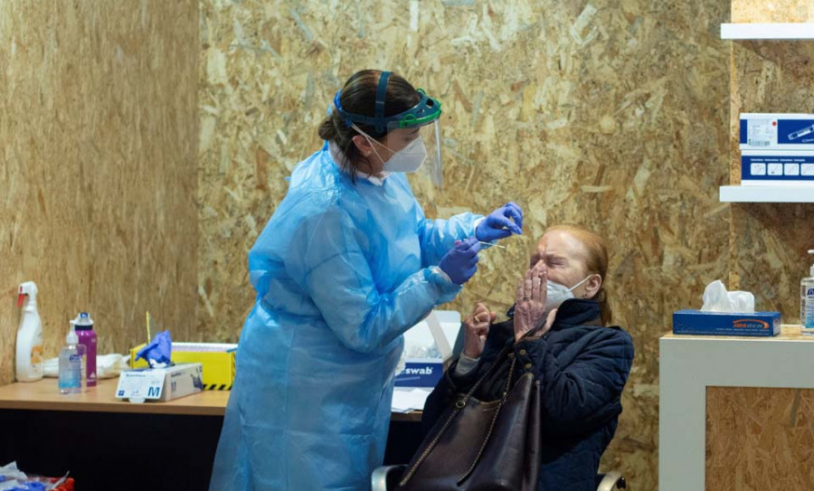 Galicia supera el millar de ingresados, con casi 100 nuevos pacientes en un día