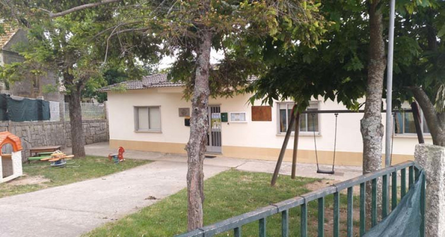 Una matriculación evita “in extremis” el cierre de la escuela unitaria de Aios