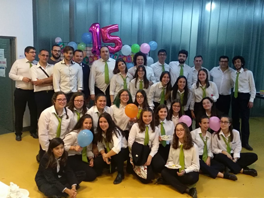 La Banda de la Escola de Música de Rianxo celebró sus 15 años con un concierto memorable