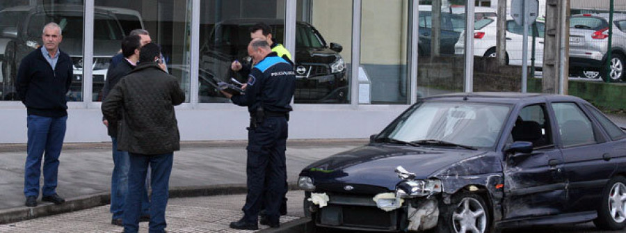 La Policía Local forma a alumnos de Auxiliar de Enfermería y Tafad sobre intervención en accidentes