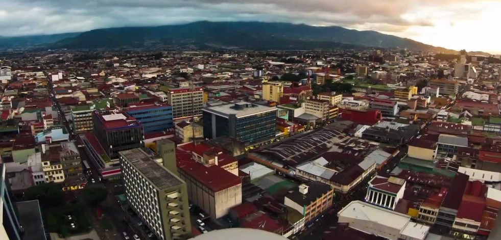 Costa Rica elimina los impuestos para comprar coches eléctricos
