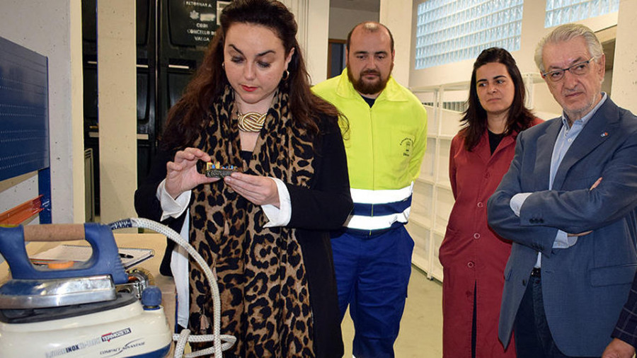 La Xunta pone en marcha en Valga un proyecto para reutilizar  muebles y electrodomésticos