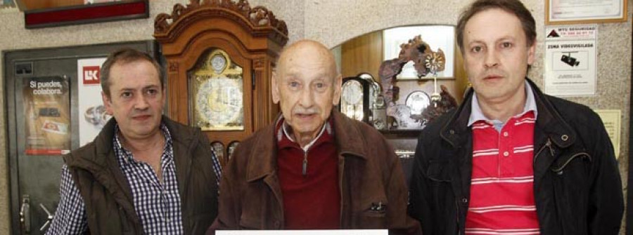 CAMBADOS-Cuatro generaciones al servicio de la vista y las muñecas de los cambadeses