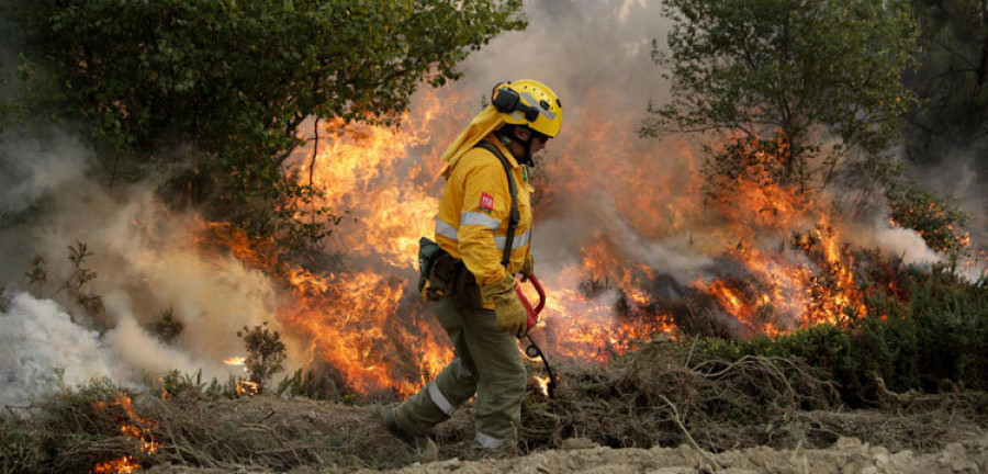 Parten hacia Portugal nuevos efectivos para relevar a los españoles que combaten el fuego