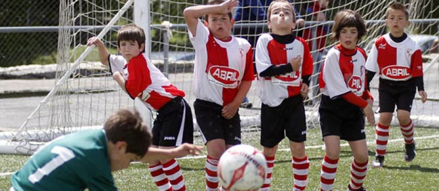 El Arosa reúne a 32 equipos en el III Torneo Cidade de Vilagarcía