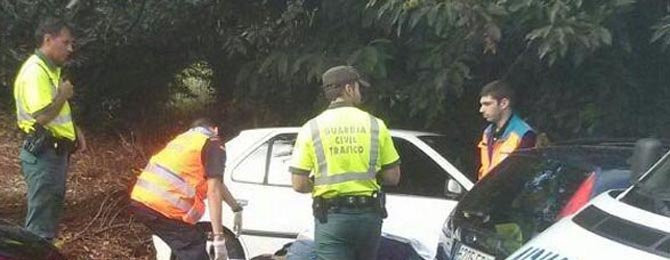 CAMBADOS - El conductor que se saltó un control de Tráfico iba bebido, drogado y sin permiso de conducir