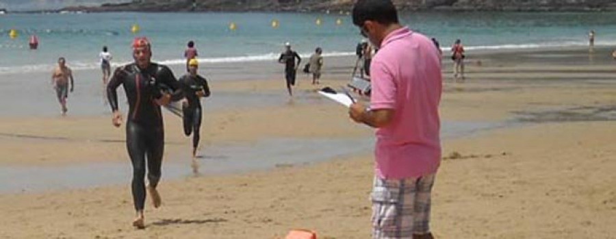 SANXENXO - Sanxenxo contratará este año  a 60 socorristas y sanitarios para vigilar las playas