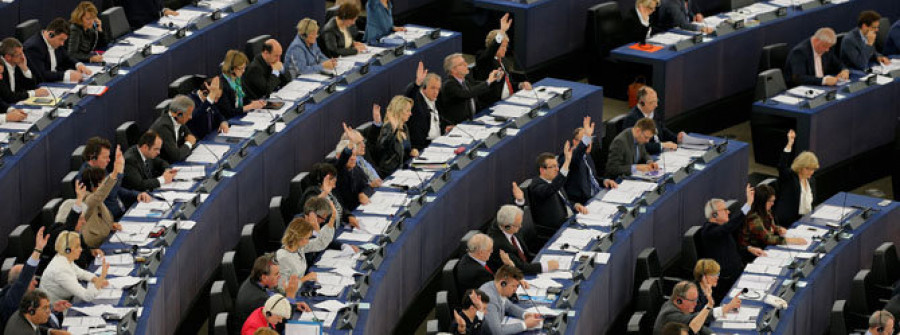 Hallan propaganda del EI en manos de dos chóferes del Parlamento Europeo