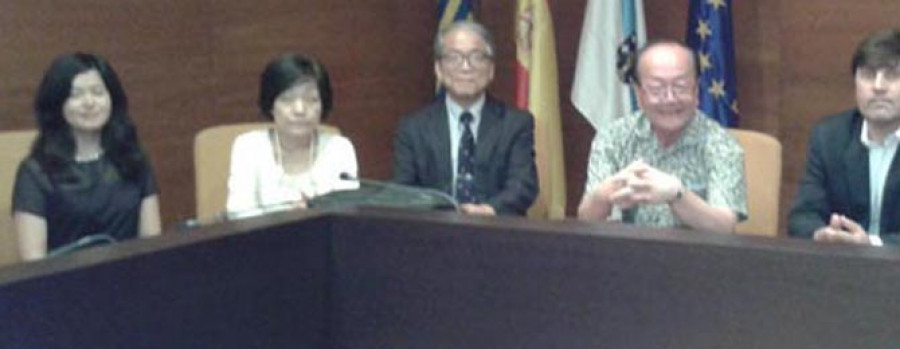 Profesores universitarios de Japón  se interesan por conocer Sanxenxo