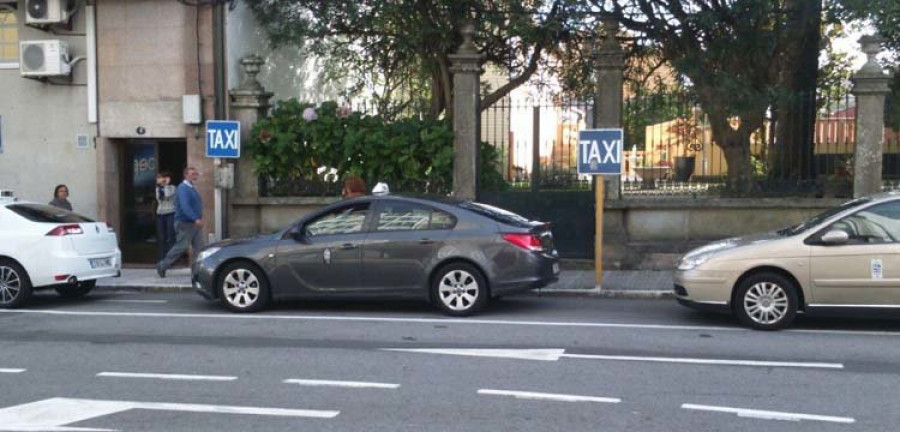 Los taxistas expondrán a Cacabelos su propuesta para el cambio de parada