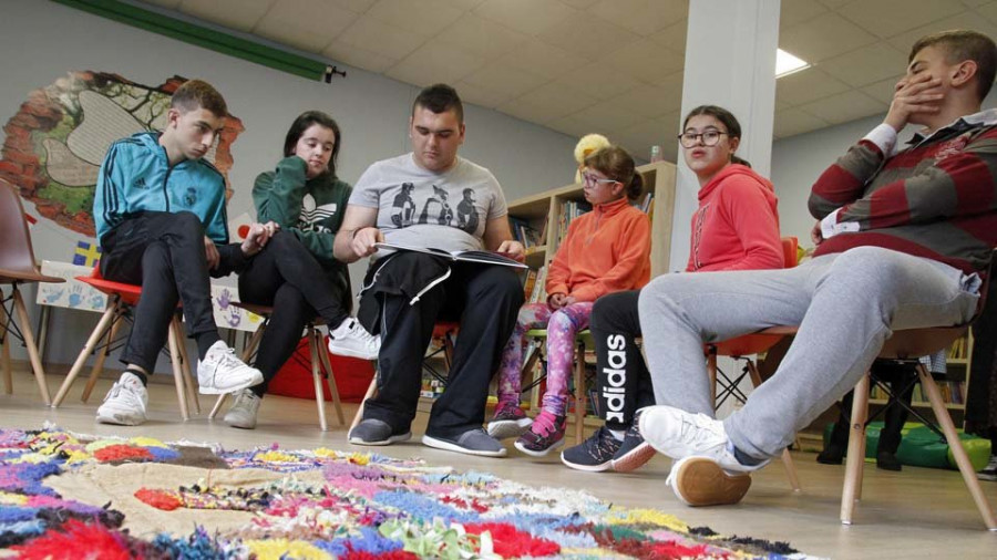 O Plambe da Xunta dinamiza bibliotecas e espazos de lectura en varios centros escolares do Salnés