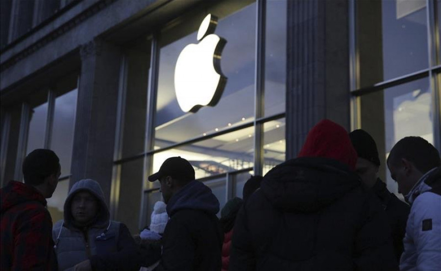 Demandan a Apple por una función del iPhone que puede aumentar la factura telefónica