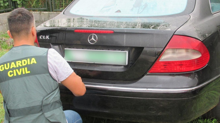 Detenido tras huir con un Mercedes  de prueba desde Holanda a Portonovo