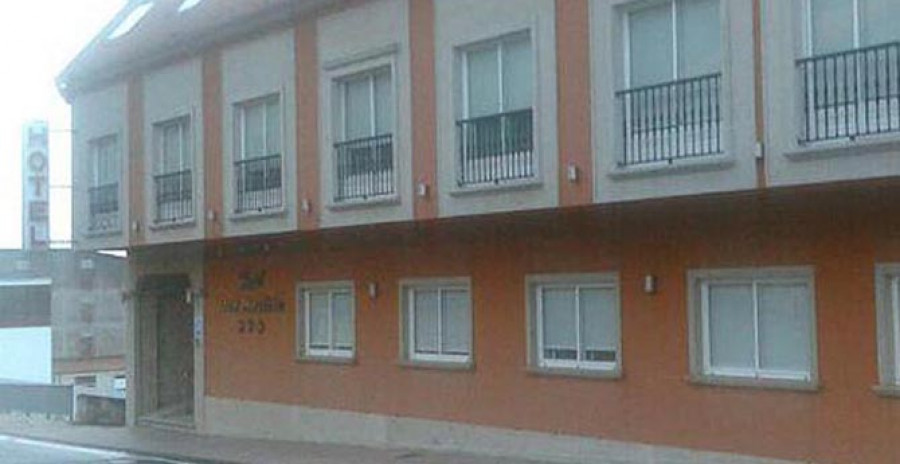 O GROVE-El Concello ordena el precinto del hotel Don Mexilón, sobre el que pesa una sentencia de derribo