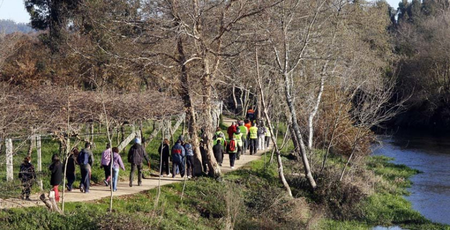 Ribadumia clausura una temporada “fabulosa” con un 29% más de turistas