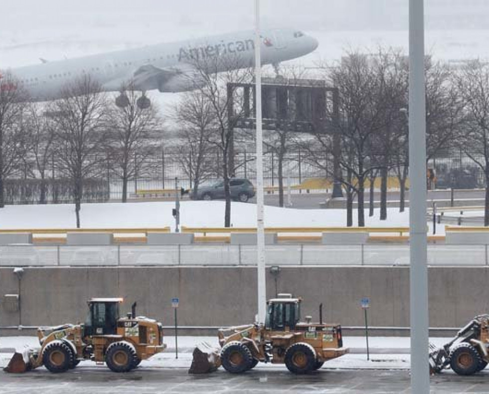 La costa este de estados unidos se prepara para una tormenta de nieve