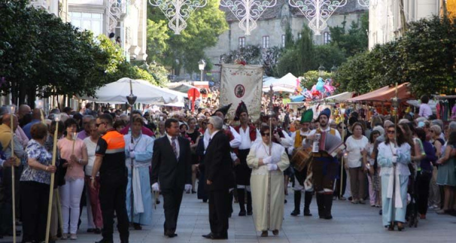 Multitudinaria devoción por Santa Rita