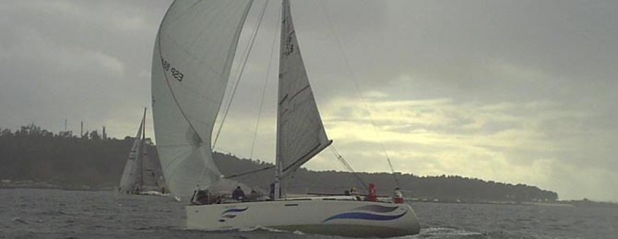 Los barcos Santana’s, Argos y Flor de Lis son los primeros líderes de la Liga de Cruceros Ría de Arousa