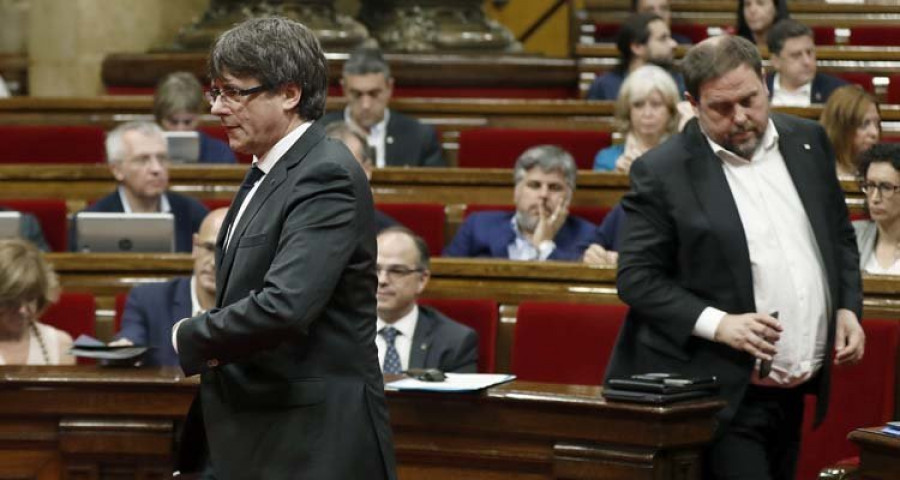 El Parlament cambia su reglamento para aprobar la desconexión rápida