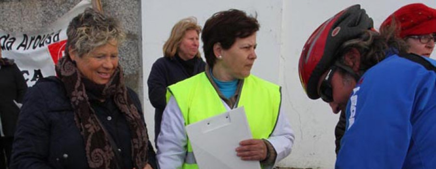 Las trabajadoras de Cuca refuerzan la vigilancia tras la entrada de una grúa