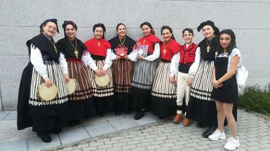 Soalleira de Dorrón cosecha un primer premio y un galardón en el certamen de música Xiradela