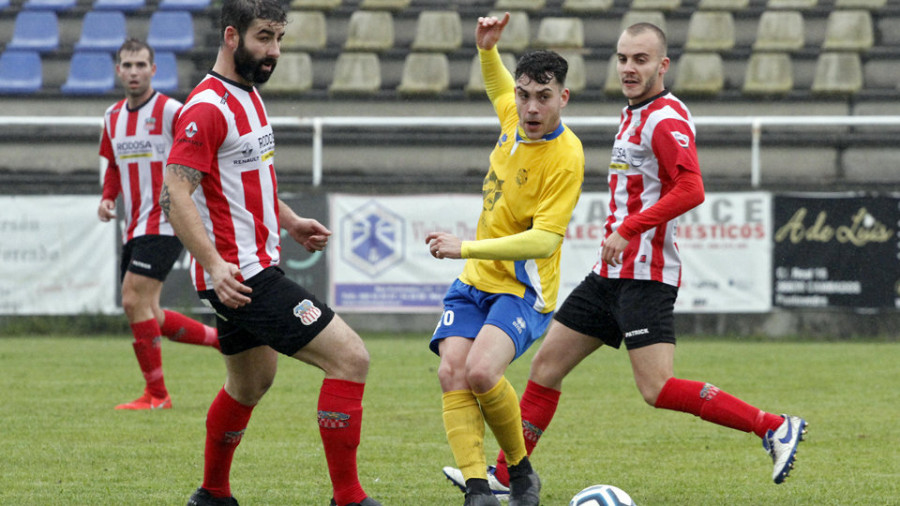 Un solitario gol de Besada da la victoria al Cambados en Burgáns