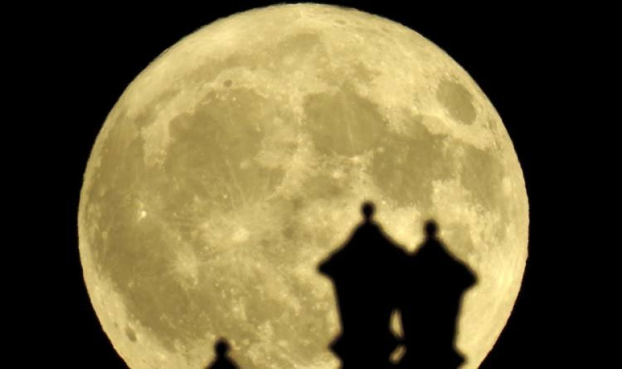 La Luna cumple cincuenta años sin dueño