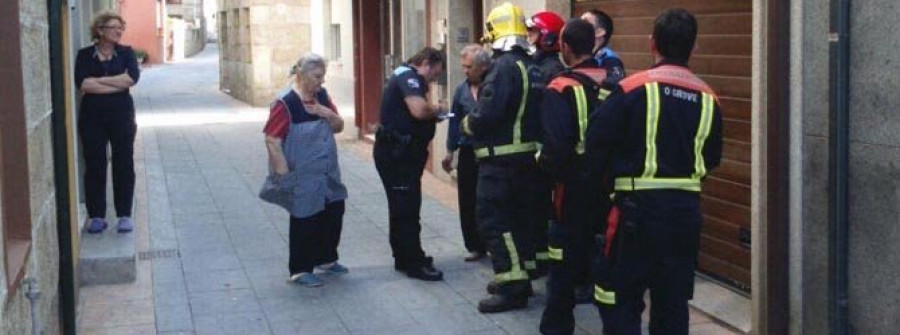 El olor de un tratamiento contra la carcoma moviliza a Protección Civil y Bombeiros