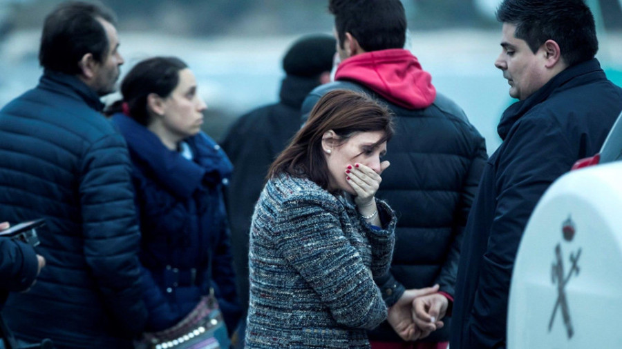 Cambados y Portonovo reaccionan a la tragedia con banderas a media asta y la flota parada una semana