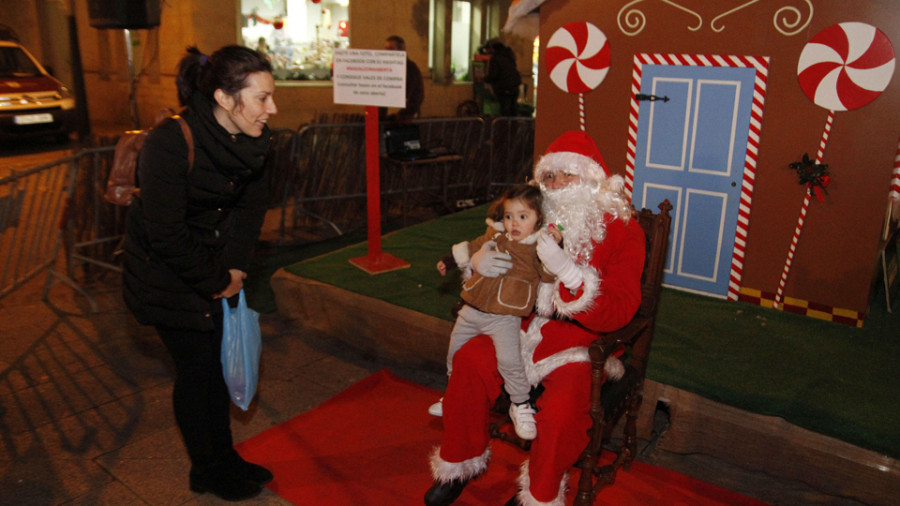 Papá Noel conectará online con los niños de Vilagarcía durante el encendido de luces