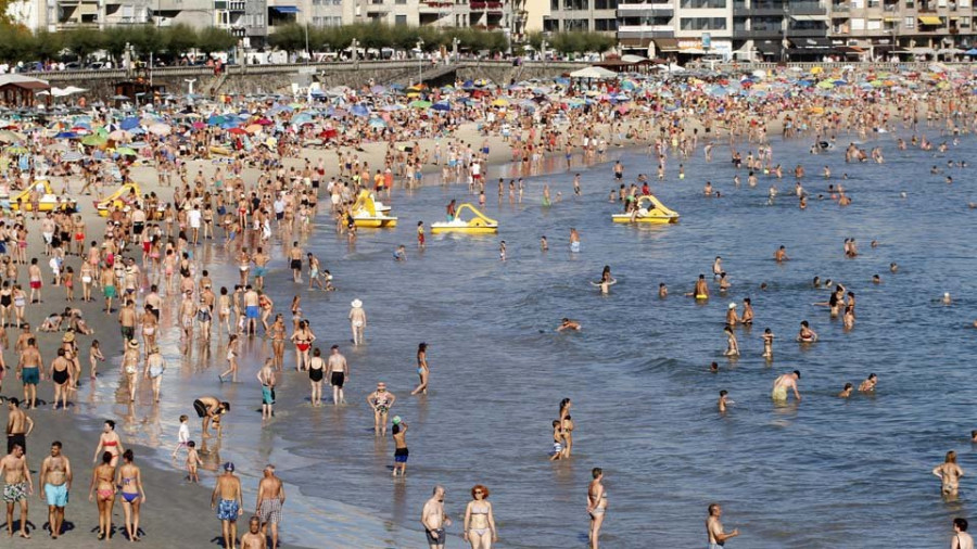 Sanxenxo invierte en la puesta a punto de las playas 685.000 euros
