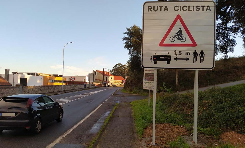 La comarca forma parte de la ruta ciclista protegida más larga de Galicia