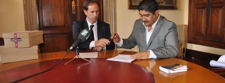 Los servicios y administración de Vilagarcía, modelo para el municipio mexicano de Colón