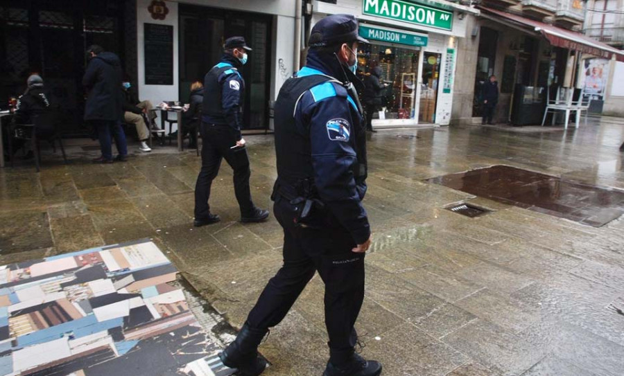 El hotel de Sanxenxo acusado de una fiesta ilegal niega los hechos