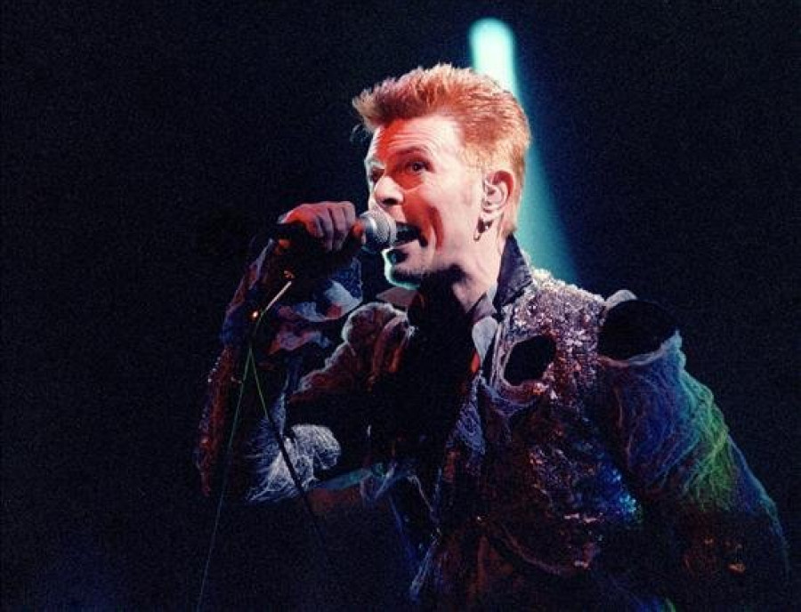 David Bowie anticipa que habrá más música "pronto"