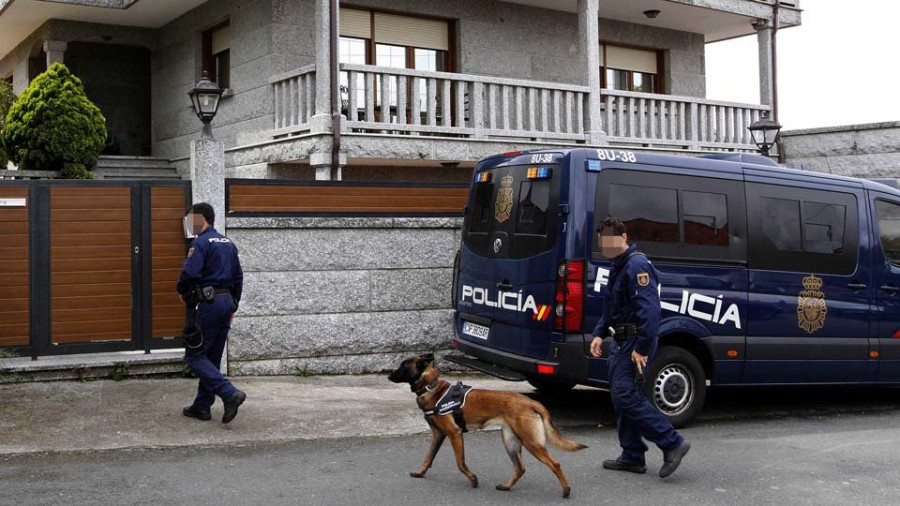 La operación “Arco” contra el entorno de O Parido requisa armas e inmuebles