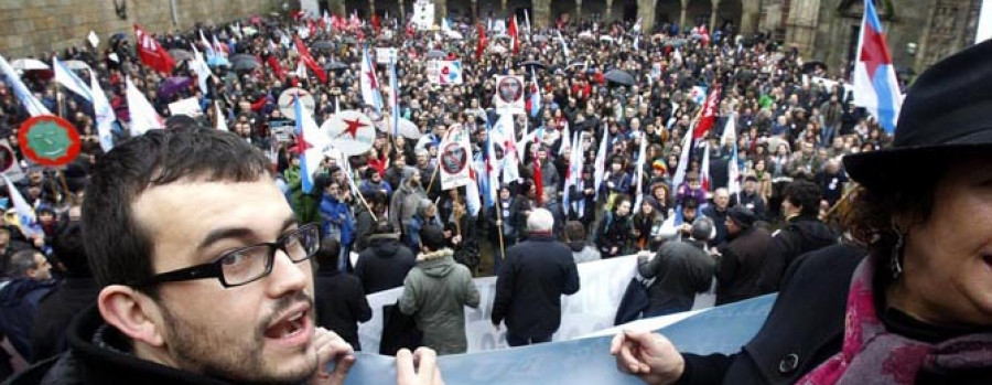 Miles de personas se manifiestan en Santiago por la defensa del gallego
