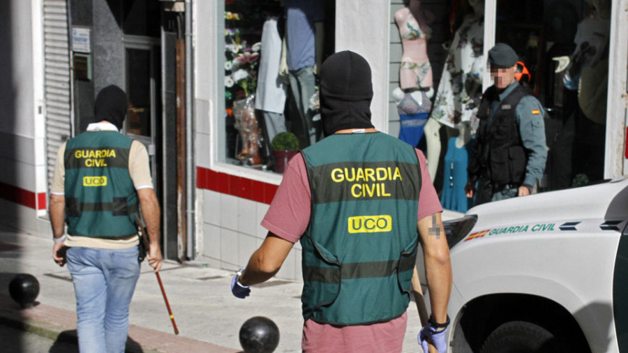 El ECO ejecuta una operación antidroga en O Salnés con una decena de detenidos