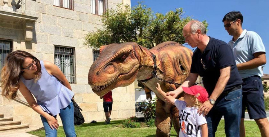 El Multiusos de Vilanova acoge una exposición de dinosaurios animatronics hasta el día 19