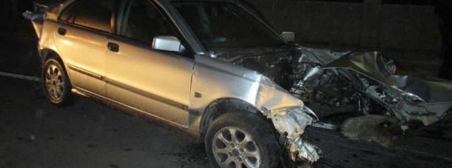 El conductor del coche accidentado en Aguiño acudió horas después a un médico privado por sus traumatismos